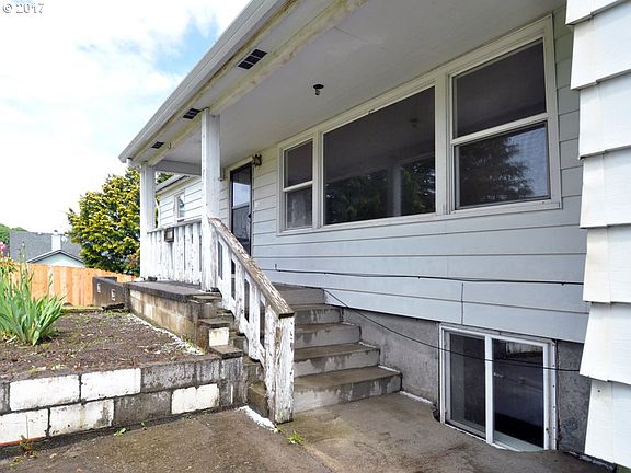 2nd image of 5011 NE 137th Ave