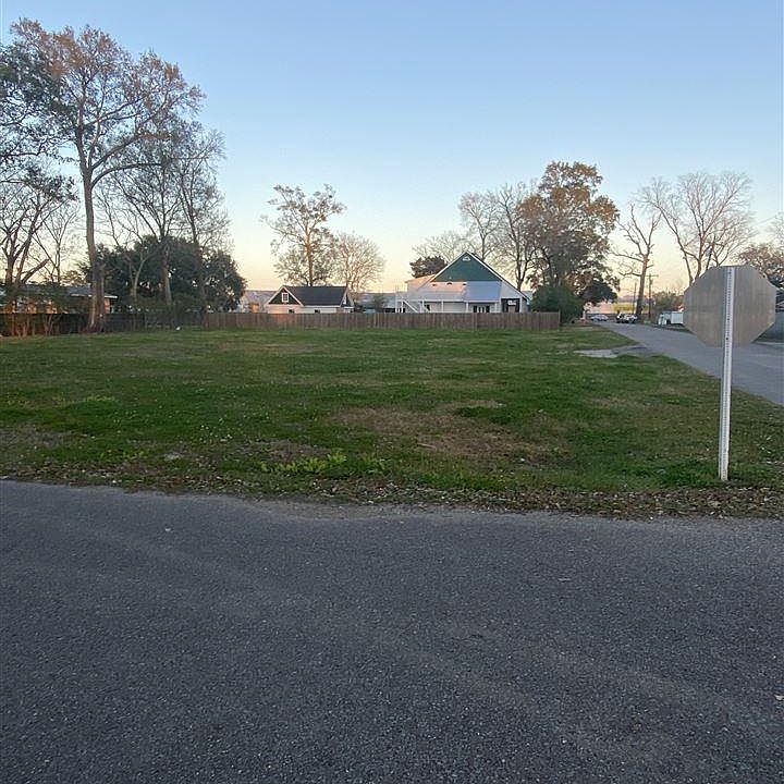 1st image of 206 N Irma Blvd