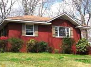 1027 Brookdale Dr, East Pt, GA 30344