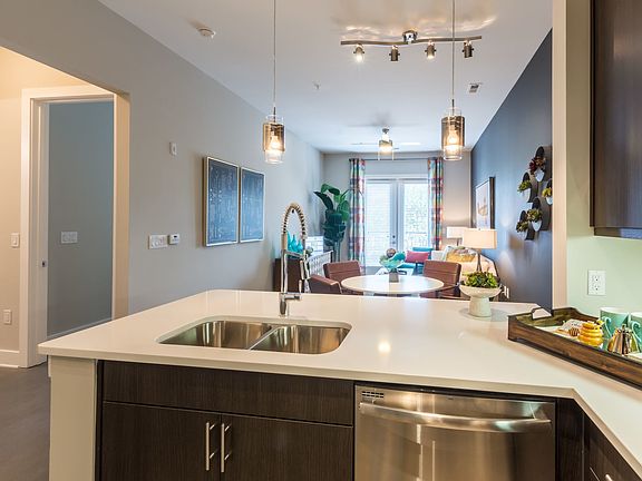 2nd image of 504 E Pettigrew St APT 559