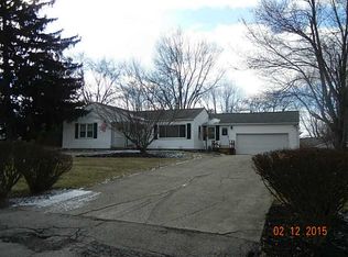 1467 Ridgeway Dr, Springfield, OH 45506