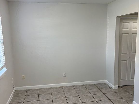 2nd image of 8410 Williamsburg Cir
