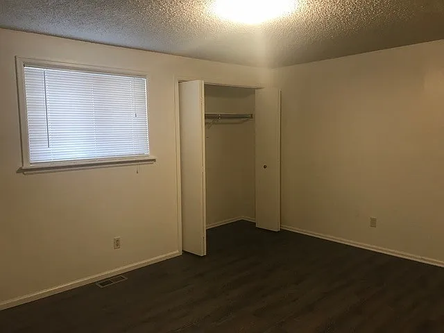 1732 Cambridge Dr — Photo 8