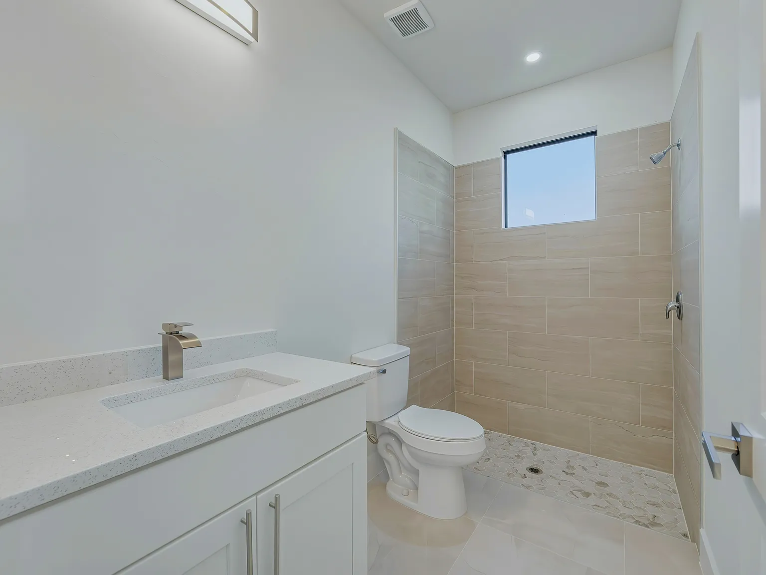 3 bed, 2.0 bath, $1,650 — Photo 4