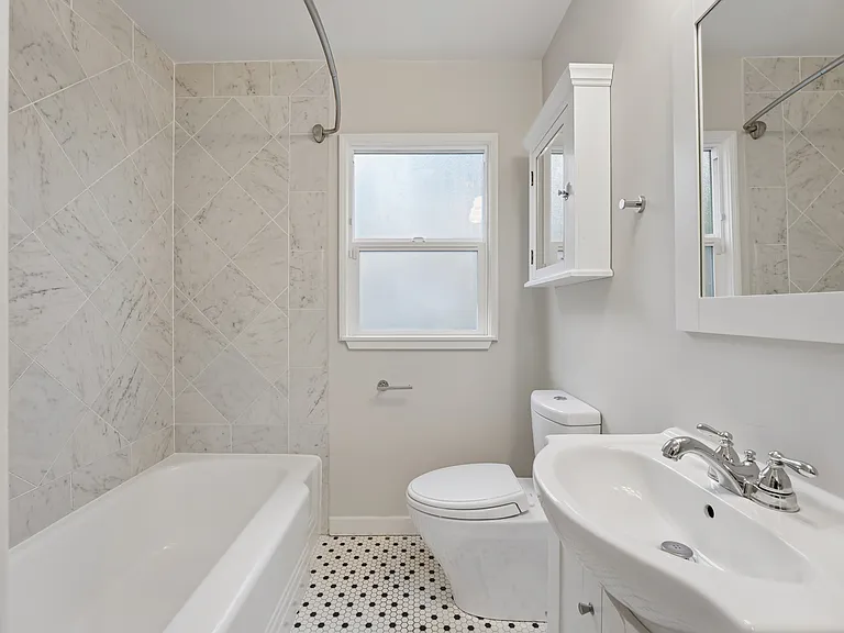 543 Liberty St — Photo 31