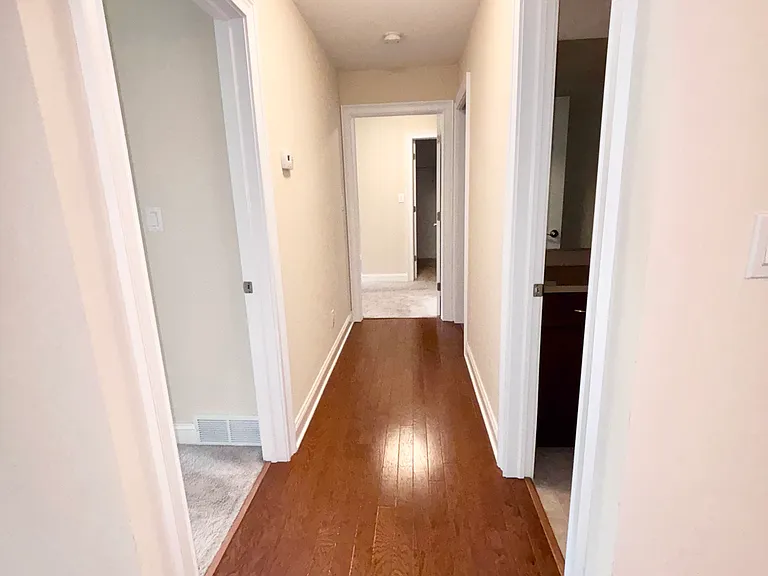 616 Lois Ln #616 — Photo 10