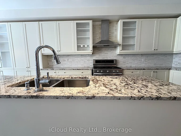 2466 Village Cmn — Photo 14