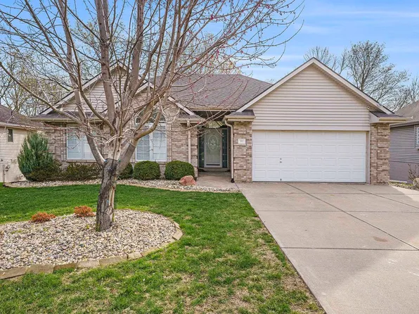 301 Avian Cir S, Bellevue, NE 68005