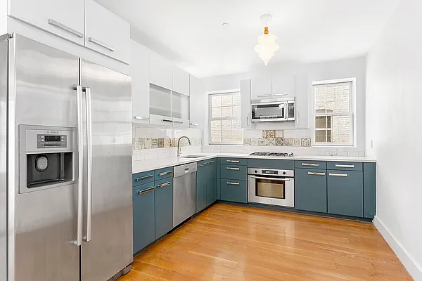 Sold by Compass | media 3