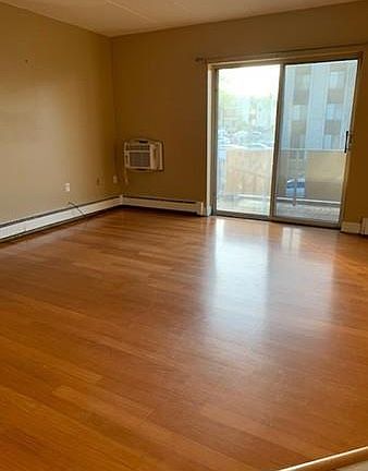 5th image of 20 Skyline Dr APT 10