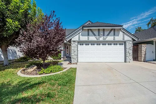 25051 Katie Ave Photo 1