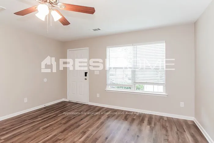 5612 Idlewild Rd — Photo 8