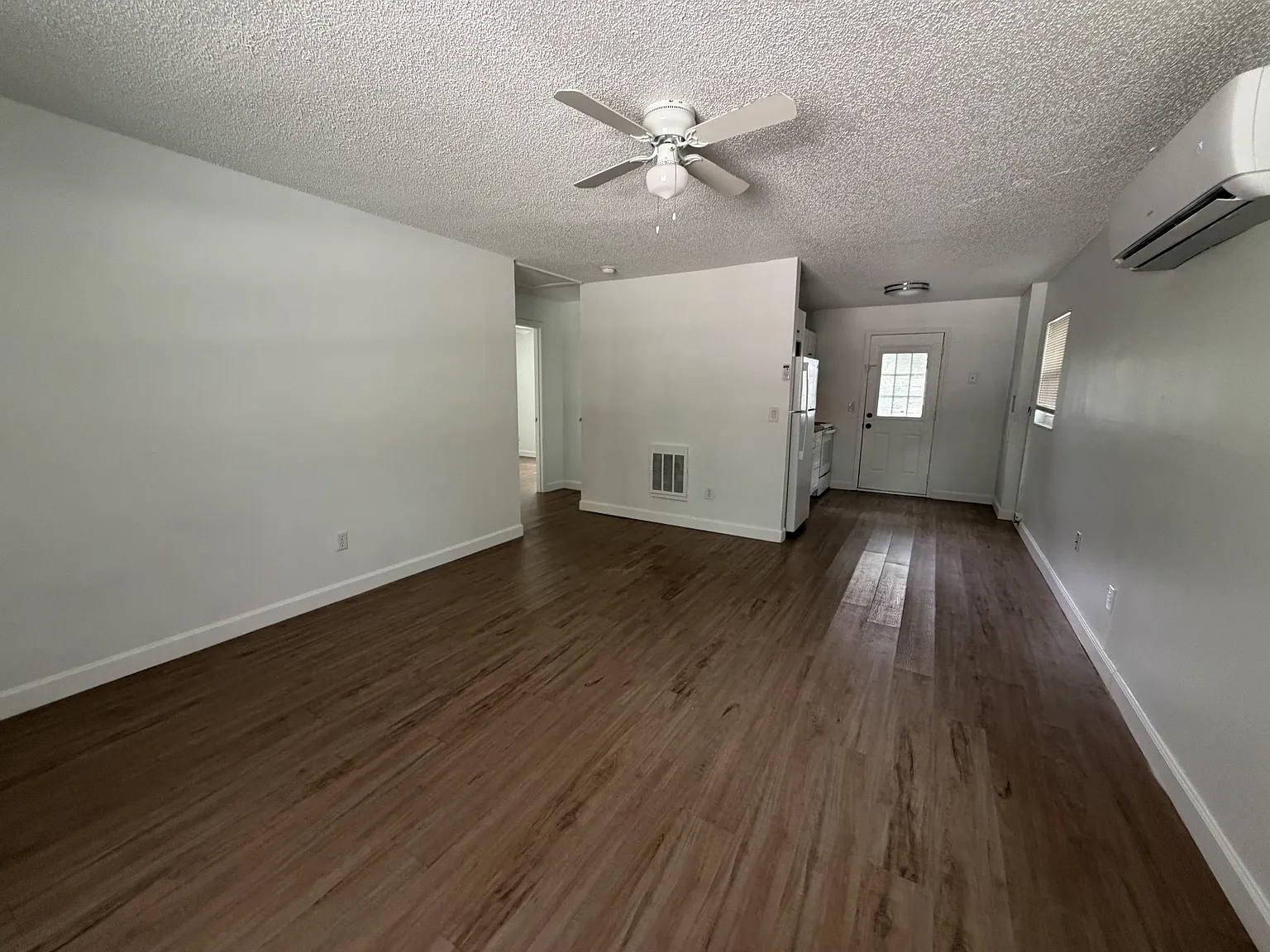 1801 Mellonville Avenue - B — Photo 3