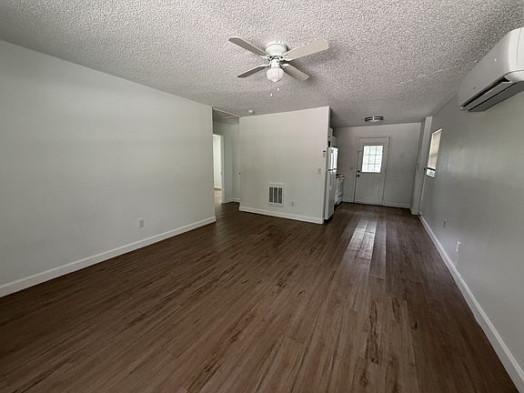3rd image of 1801 Mellonville Ave
