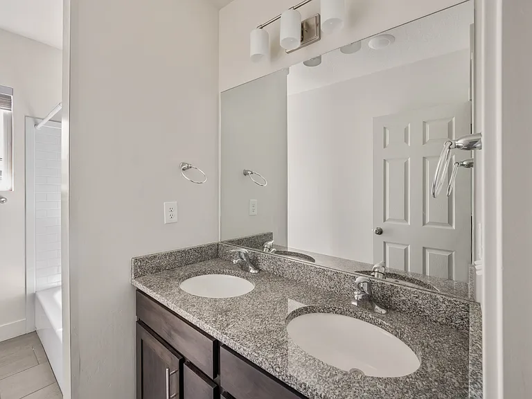 4411 S Garden Dr #D — Photo 14