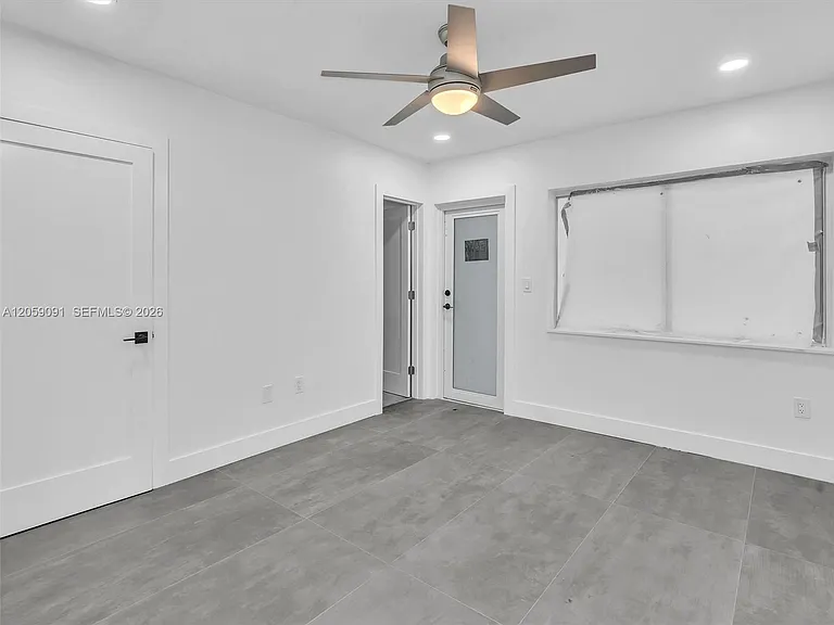 11900 N Bayshore Dr #104 — Photo 22