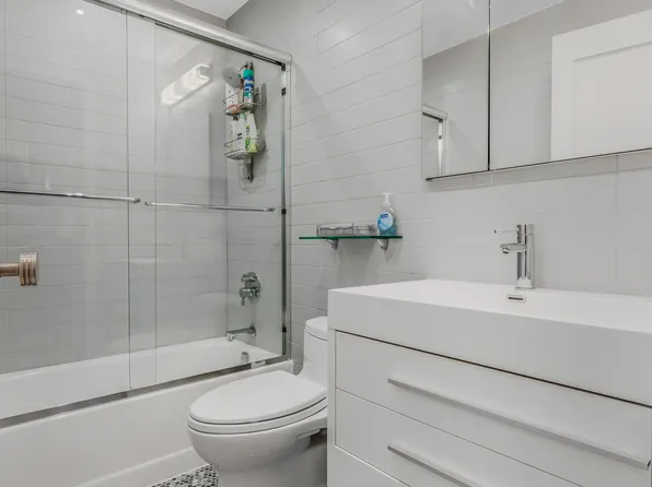 415 East 37th Street image 9 of 26