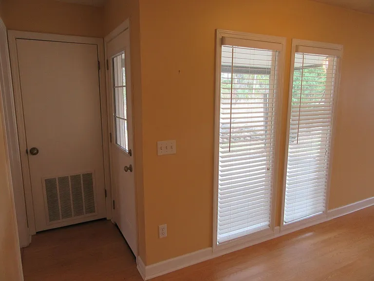 820 Premier Dr — Photo 10