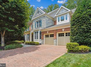 3421 Preservation Dr, Fairfax, VA 22031
