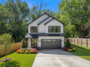 274 White St, Hoschton, GA 30548