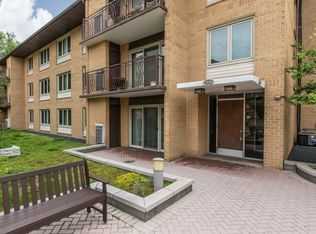 2420 W Talcott Rd APT 111, Park Ridge, IL 60068