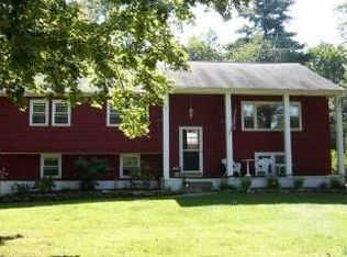 13 Sweetman Ln, West Milford, NJ