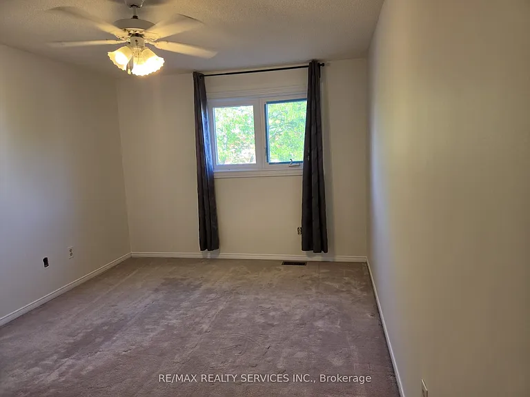 211 Ponymeadow Ter — Photo 21