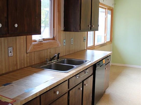 5th image of 1110 McDougall Dr
