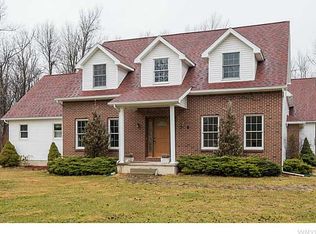 10560 County Rd, Clarence, NY 14031