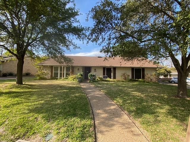 1st image of 4901 Lake Englewood Dr