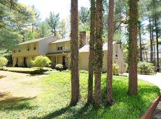 25 Meetinghouse Rd, Duxbury, MA 02332