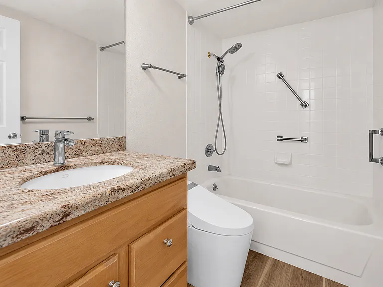 7860 E Camelback Rd #211 — Photo 18