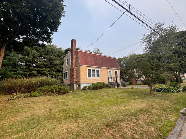 6 College St