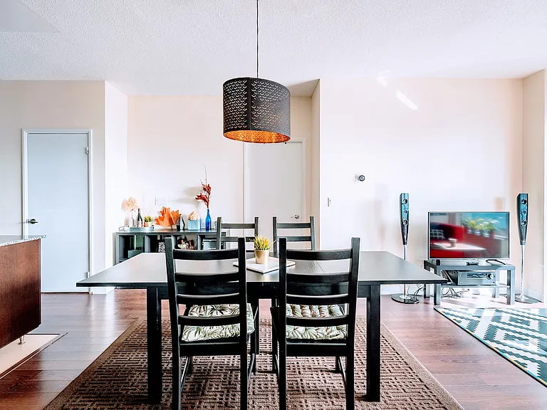 500 Sherbourne St #1808 — Photo 19
