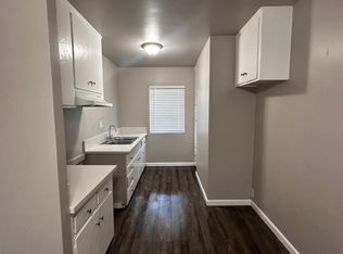 409 N Los Robles Ave APT 12, Pasadena, CA 91101