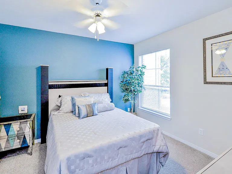 Greyson's Gate Apartments — Photo 7