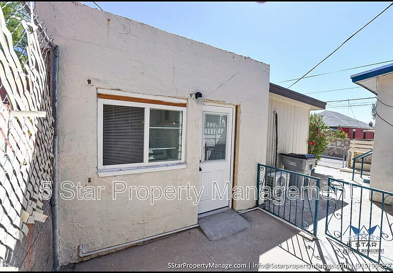 1212 N Laurel St #B — Photo 3