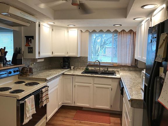 5th image of 100 Lynnview Dr