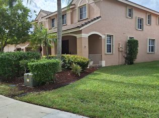 1551 Blue Jay Cir, Weston, FL 33327