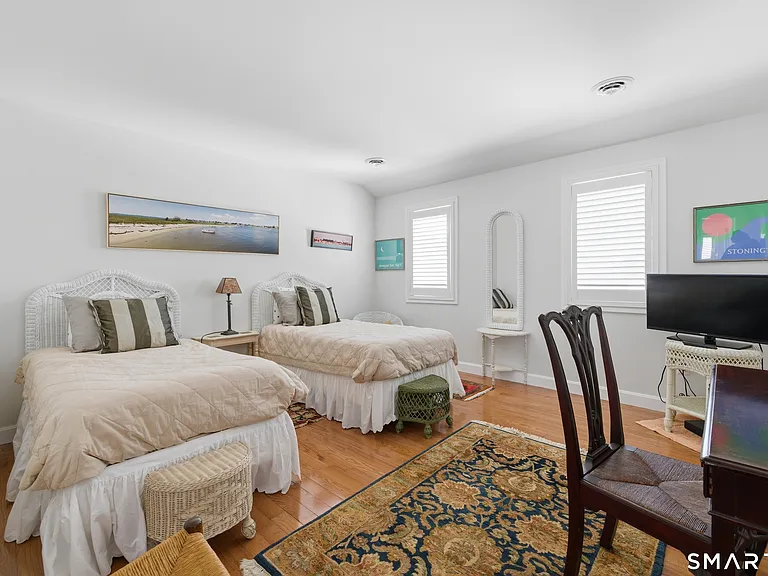 2 Miller St — Photo 16