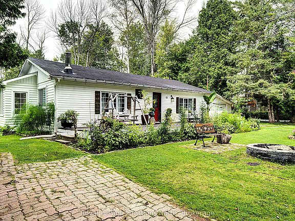 2nd image of 22 Balsam St