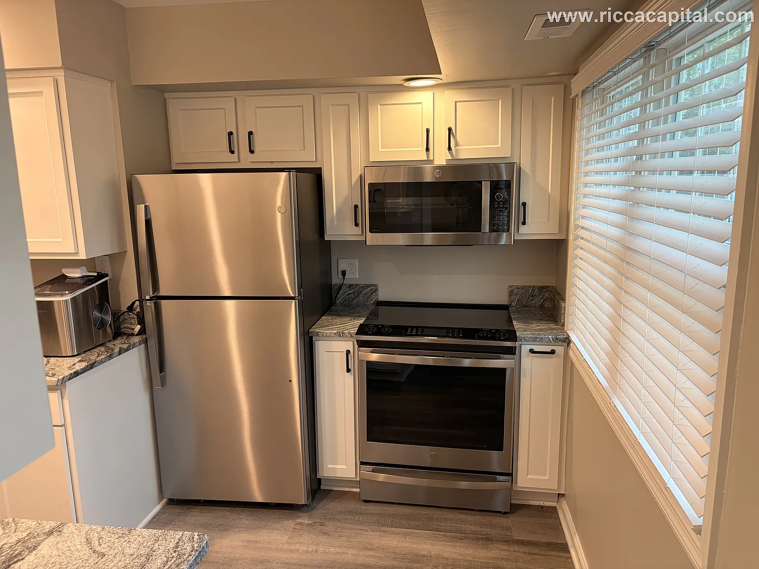 2 bed, 1023 sqft, $2,495 — Photo 4