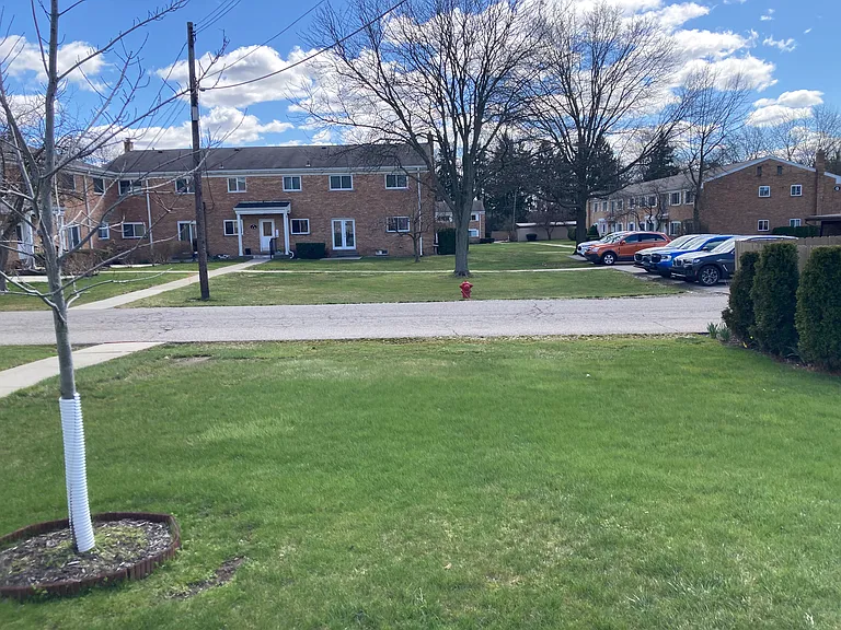 801 W Long Lake Rd #E-2 — Photo 4
