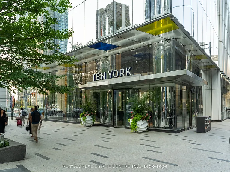 10 York St #6210 — Photo 48