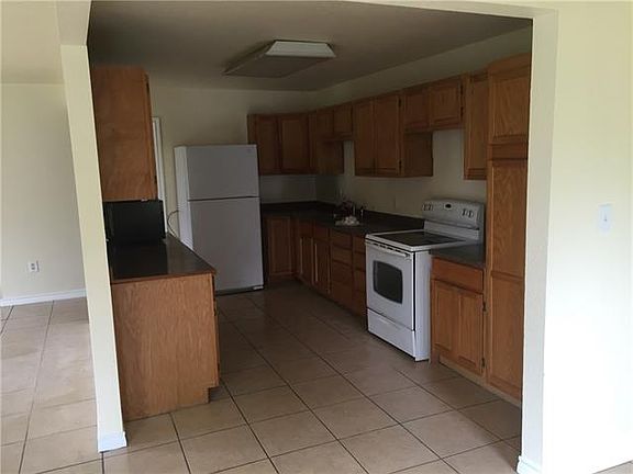 2nd image of 317 S Bouldin St