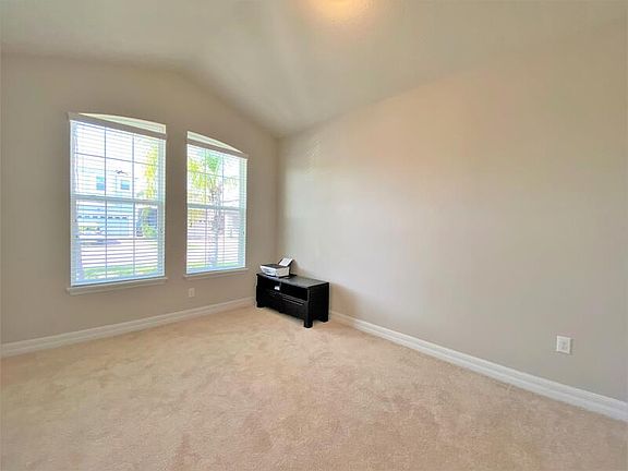 4th image of 3016 Jardin St