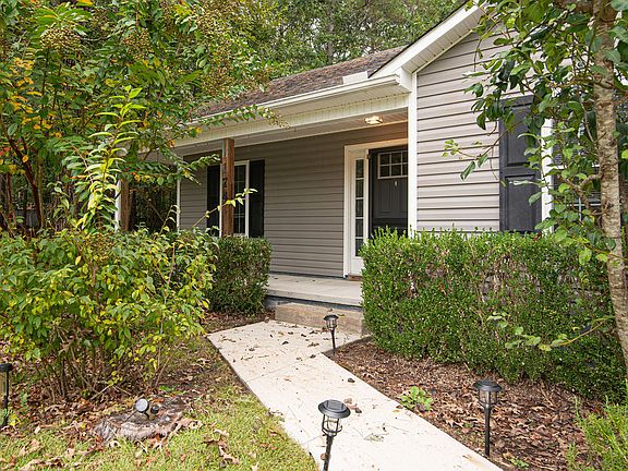 2nd image of 174 Live Oak Dr