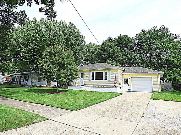 3rd image of 315 Wallace Ave