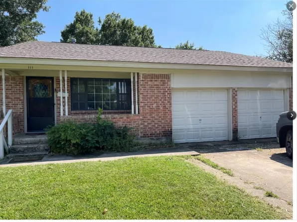 111 W Cunningham St, Bonham, TX 75418