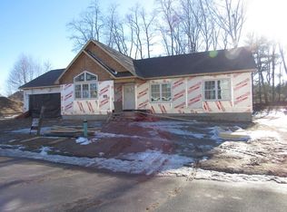 26 Paul St, Easthampton, MA 01027
